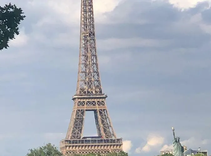 Tour Eiffel Проживание в семье *