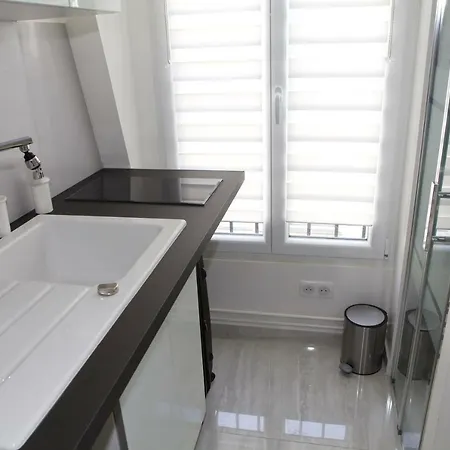 Ubytování v soukromí Tour Eiffel *